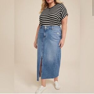 m jeans by Maurices Front Split Maxi Denim Skirt Women Size 10 Blue Pockets